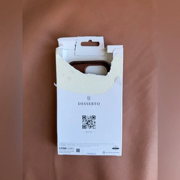 OtterBox Apple iPhone 16 pro Cactus Leather Symmetry Case w/ MagSafe - brown - Picture 3 of 4